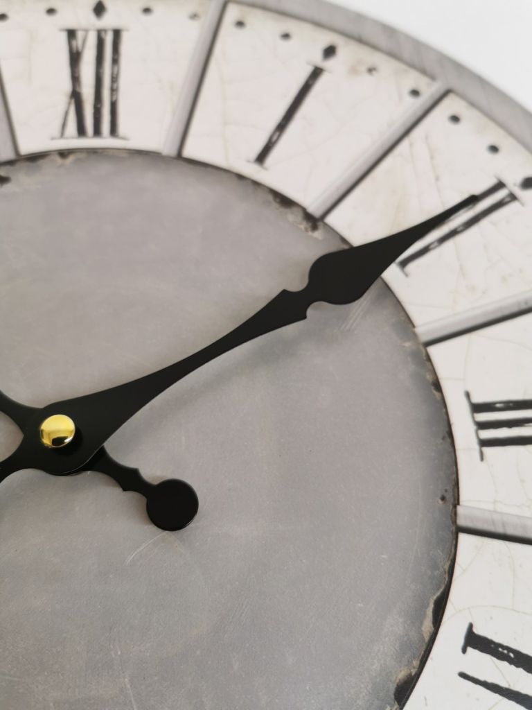 HORLOGE MURALE MDF 34 CM DECO BLANC ET GRIS - Photo N°2