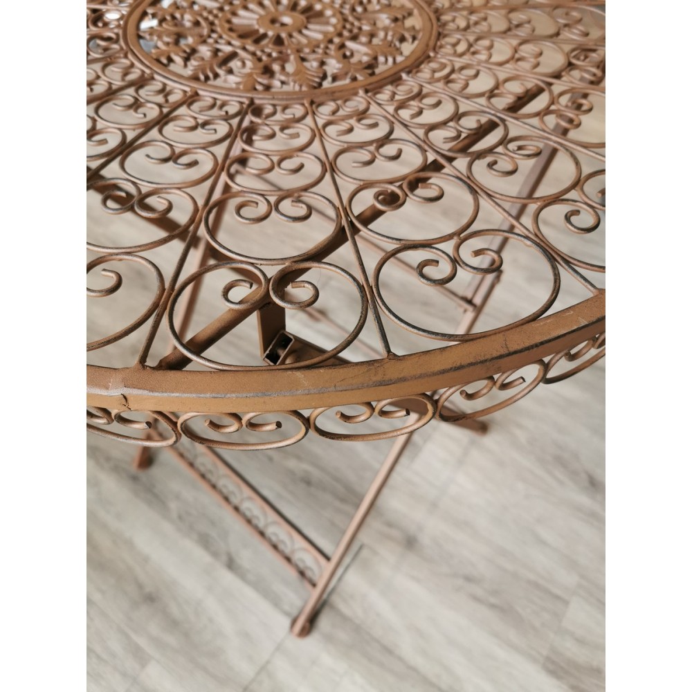 ENSEMBLE TABLE ET 2 CHAISES DE JARDIN EN FER FORGE COULEUR ROUILLE - Photo N°7