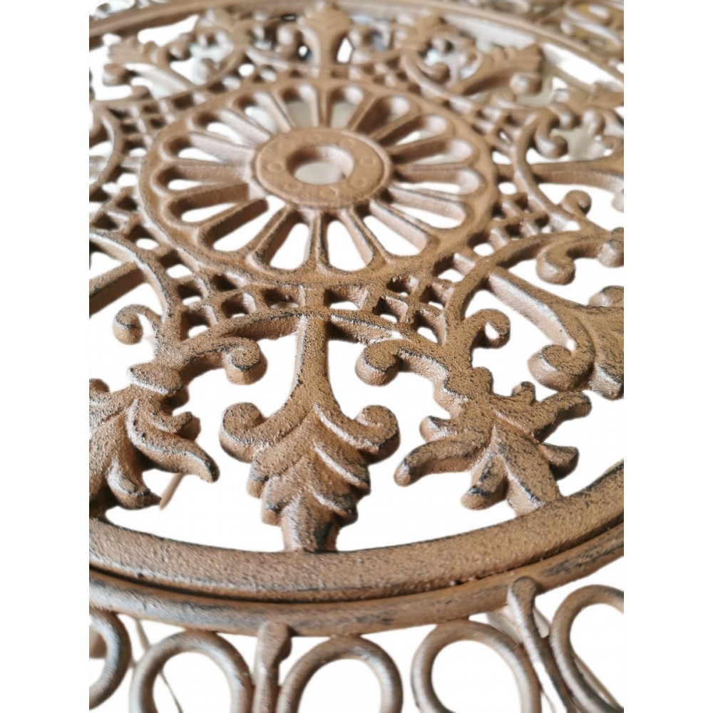 ENSEMBLE TABLE ET 2 CHAISES DE JARDIN EN FER FORGE COULEUR ROUILLE - Photo N°6