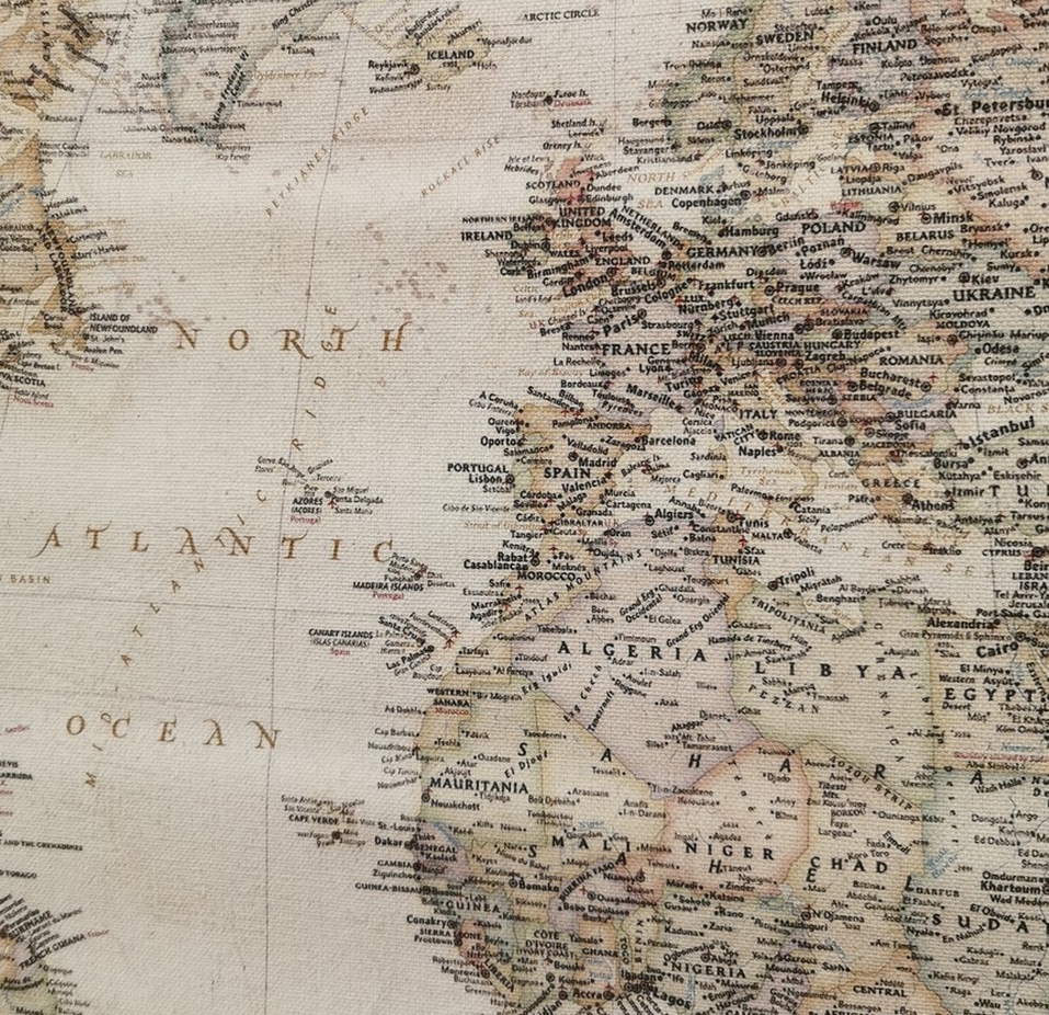 TOILE LIN 130 X 4 X 82 MAPPEMONDE SUSPENDUE PAR CHAINE - Photo N°2