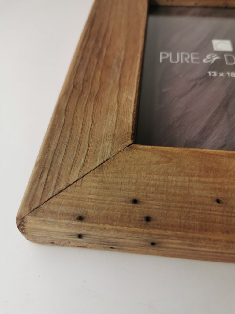 CADRE PHOTO EN PIN BROSSE 21.5 x 26.5 x 2 cm - Photo N°5