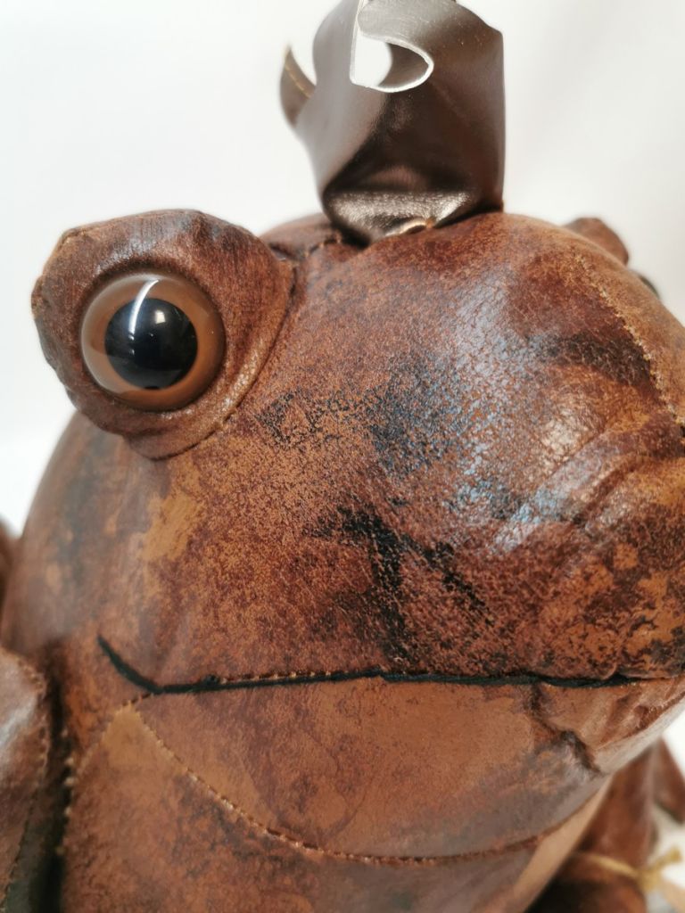 BLOQUE PORTE GRENOUILLE  FACON VIEUX CUIR 28 X 31 X 26 CM - Photo N°2