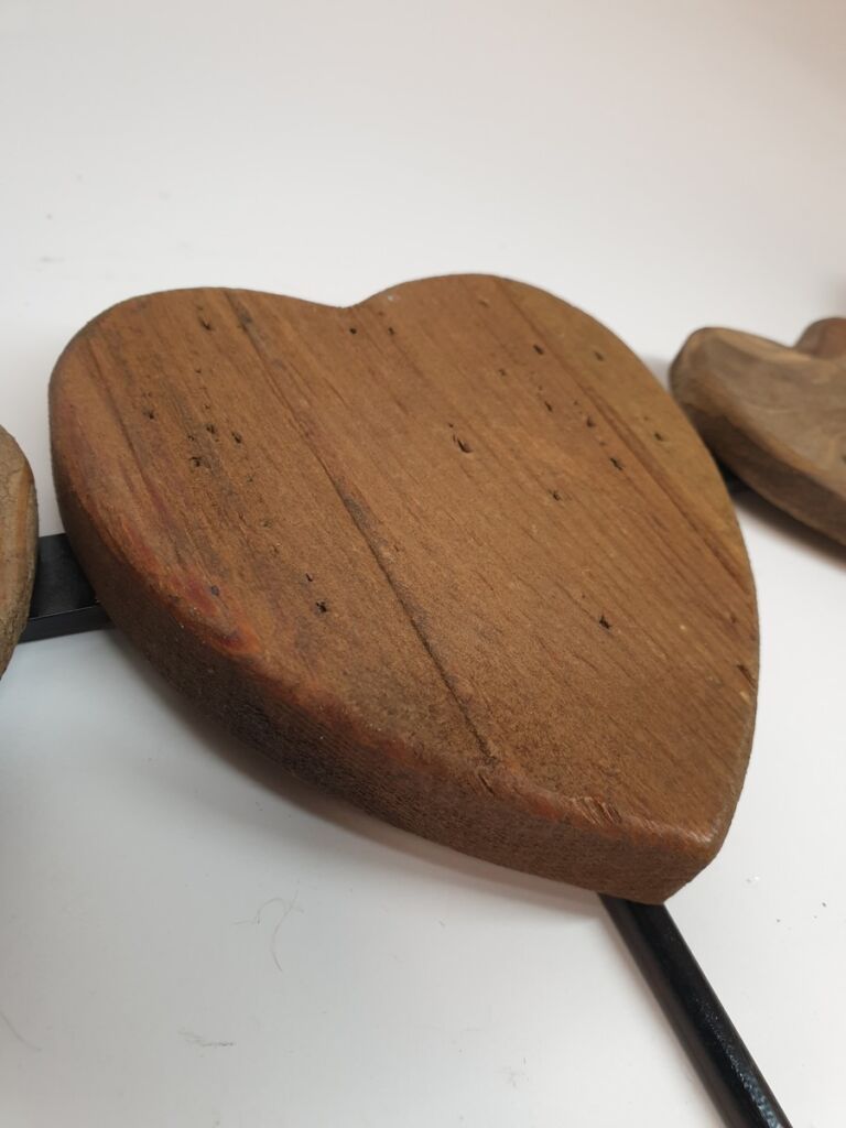 PATERE COEUR 3 PATERES EN BOIS ET METAL 43 CM - Photo N°4