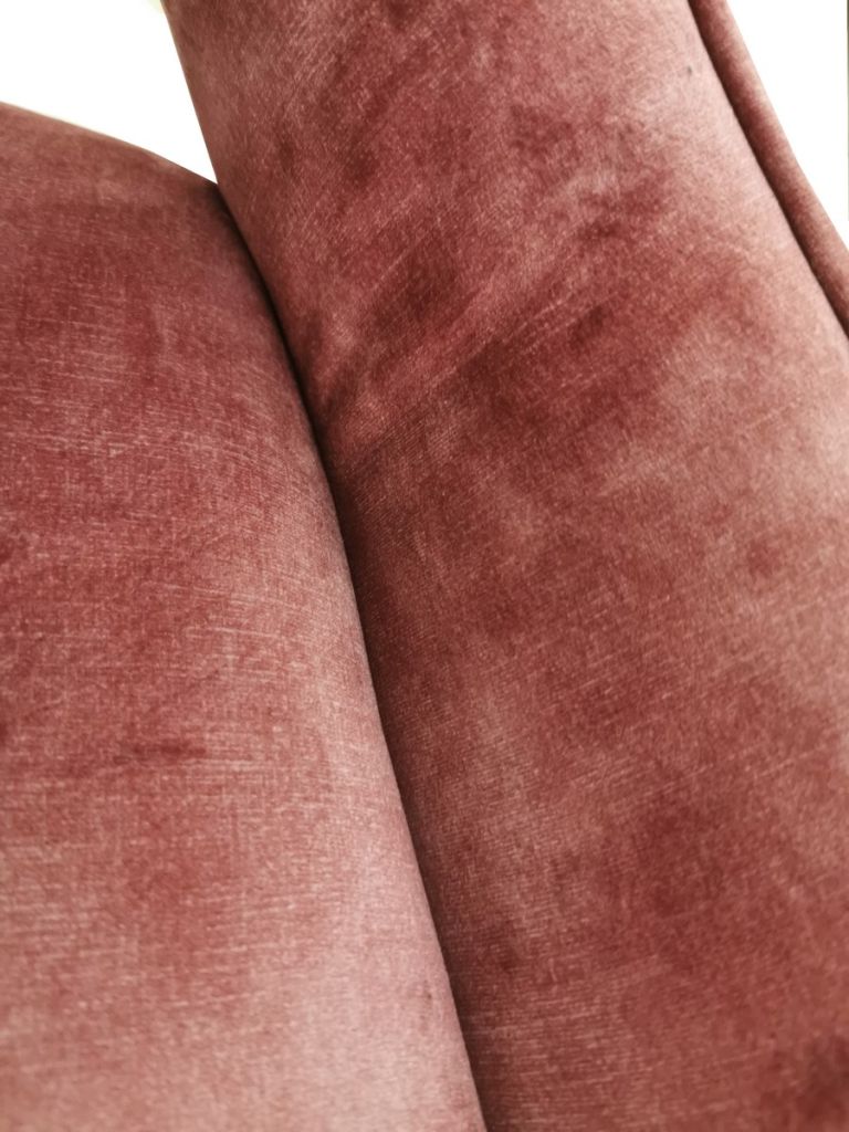 CHAISE CAMILLE  PIEDS TUBULAIRE METAL NOIR  ASSISE VELOURS ROSE 91 X 56 X 62 CM - Photo N°3