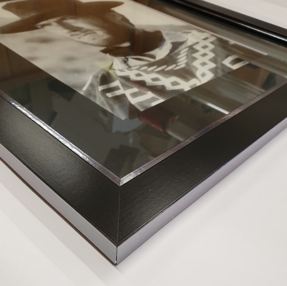 IMAGE ENCADREE CLINT EASTWOOD NOIR 40 X 46 - Photo N°2