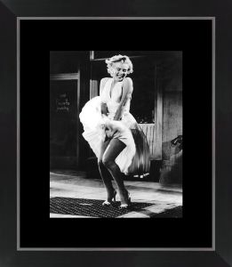 IMAGE ENCADREE M. MONROE ROBE CADRE NOIR 40 X 46