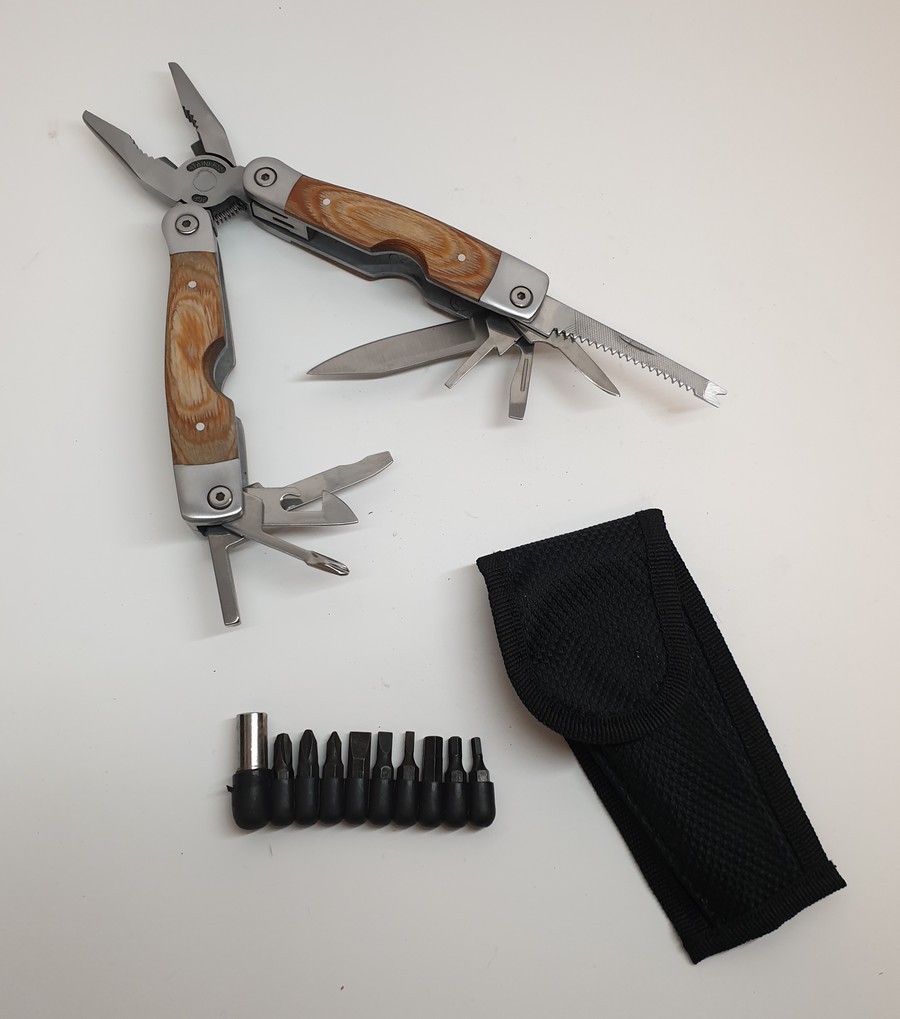 PINCE DE POCHE MULTIFONCTION ACIER INOXYDABLE 10 OUTILS EN 1 - Photo N°1