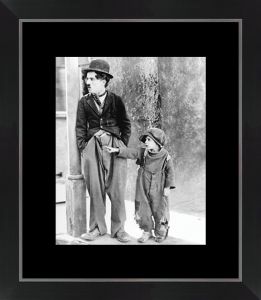 IMAGE ENCADREE LE KID CHARLIE CHAPLIN CADRE NOIR 40 X 46