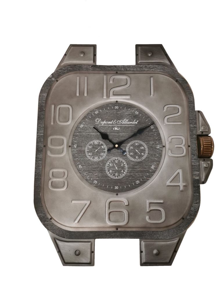 HORLOGE MURALE 47 X 60 CM FACON MONTRE. - Photo N°1