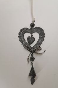 COEUR METAL A SUSPENDRE ET UN PETIT COEUR EN SUSPENSION 7 X 15.5 CM