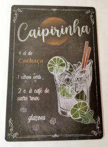 PLAQUE RECETTE DE COCKTAIL CAIPIRINHA EN METAL FOND NOIR 20 X 30 CM