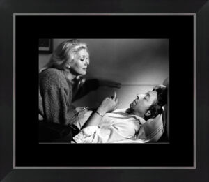 IMAGE ENCADREE DENEUVE ET GAINSBOURG CADRE NOIR 40 X 46