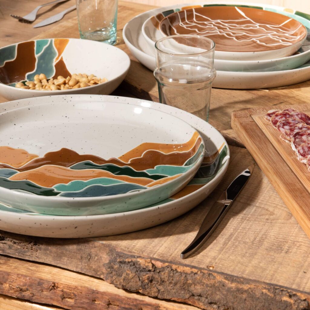 SET DE 6 ASSIETTES DESSERT SOMMETS GRES DECOR MONTAGNE 21 X 2 X 21 CM - Photo N°1