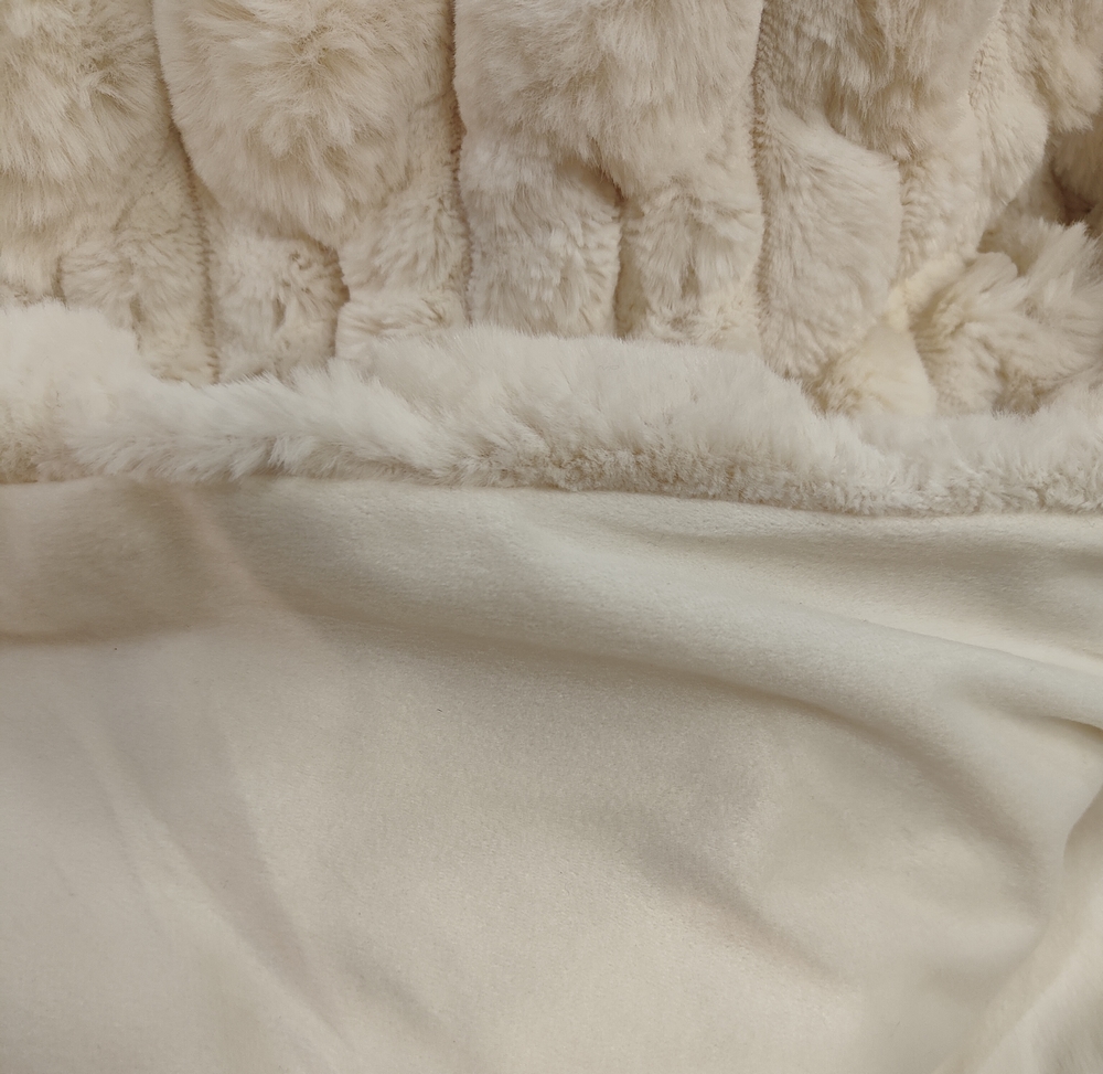 PLAID NORDIC FAUSSE FOURRURE COULEUR NEIGE 127 X 152 CM POLYESTER - Photo N°3