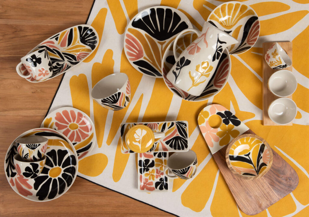 ASSIETTE CALOTTE MARGOT DECOR FLEUR EN GRES 18 x 6 x 18 cm - Photo N°3