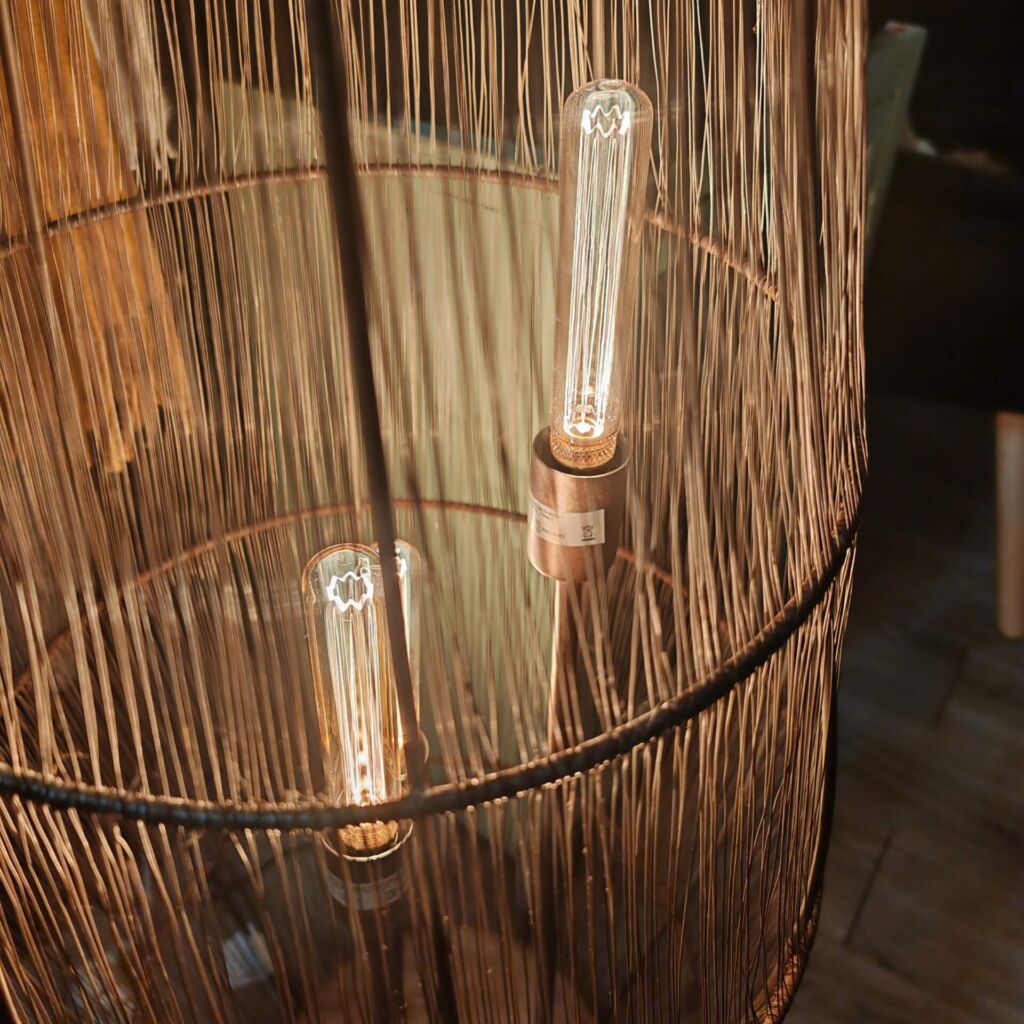 LAMPE MATY EN FIL DE FER 3 ECLAIRAGES 41 x 93 x 41 cm - Photo N°5