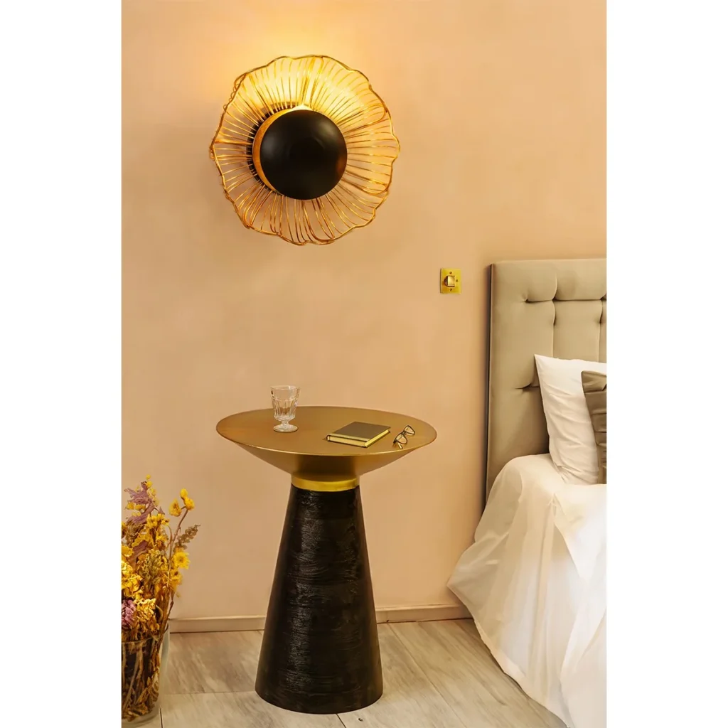 APPLIQUE MURALE FLEUR METAL DORE ET NOIR 39.5 X 39.5 X 11.5 CM - Photo N°1