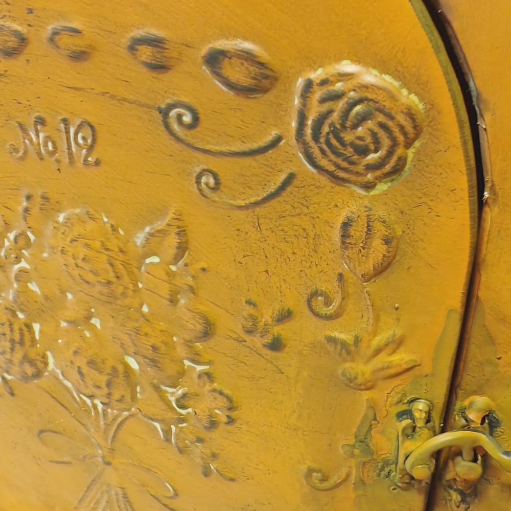 BOITE A CLEFS LA POSTE JAUNE ANTIQUE 34 X 38 X 14 CM - Photo N°5