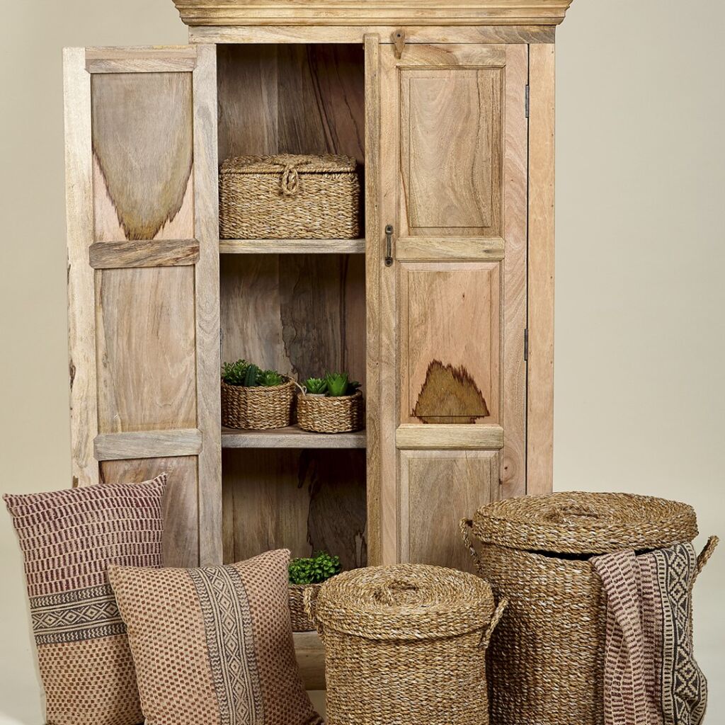 ARMOIRE 2 PORTES MANGUIER MASSIF FINITION VERNIS NATUREL  84 X 152 X 35 CM - Photo N°5