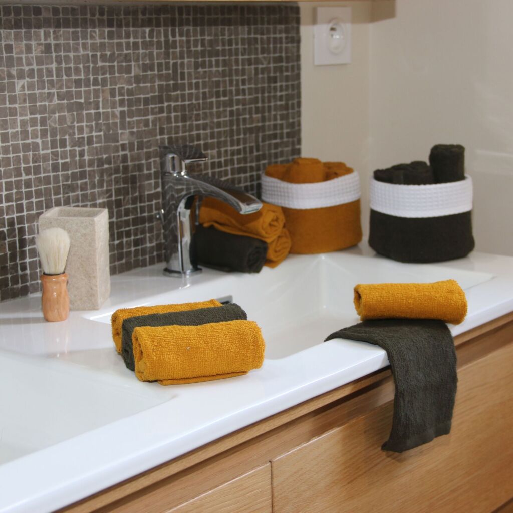 PANIER INVITE DE 6 SERVIETTES COULEUR SAFRAN 12 x 12 cm - Photo N°2