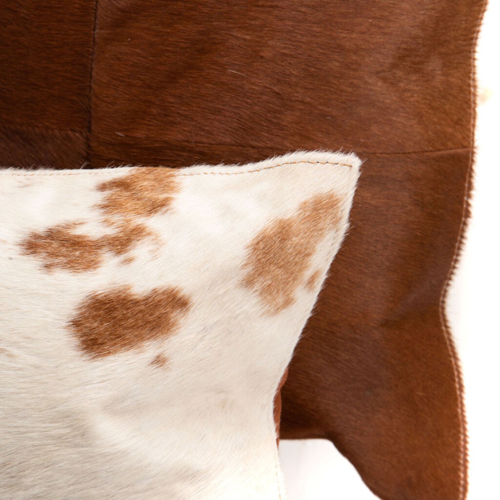 COUSSIN SKIN MARRON PEAU DE VACHE 40 X 40 CM - Photo N°3