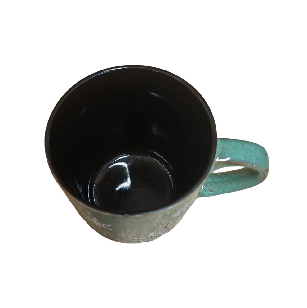 MUG VERT SAPIN  et  ECRU DECOR FLOCONS  GRES 9.6 X 10.8 CM - Photo N°2