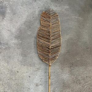 FEUILLE DECORATIVE SUR TIGE DE BAMBOU EN FEUILLE DE BANANIER  38 X 200 X 2 CM