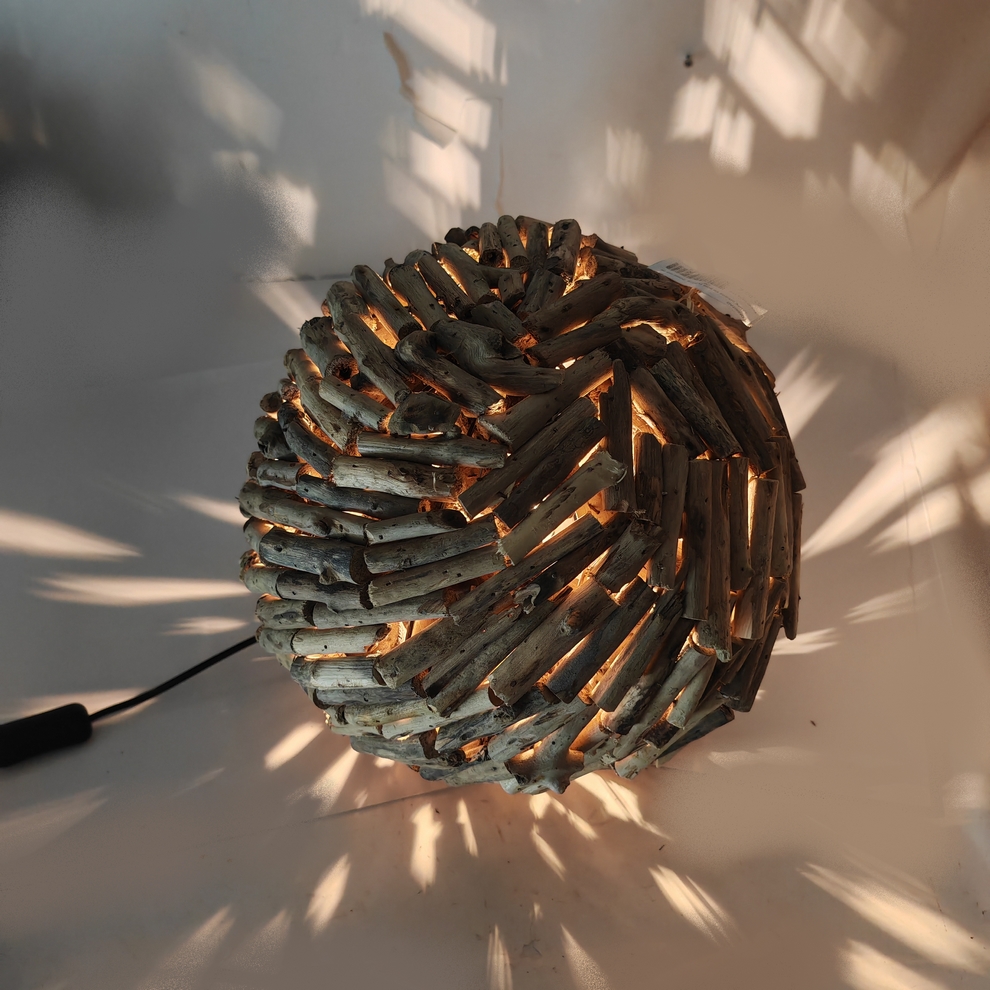 LAMPE SPHERE EN BOIS FLOTTE  DIAMETRE 35 CM - Photo N°5