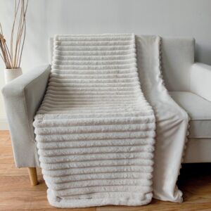 PLAID A GROSSES COTES STINA COULEUR CREME 400GSM 130 X 170 CM POLYESTER