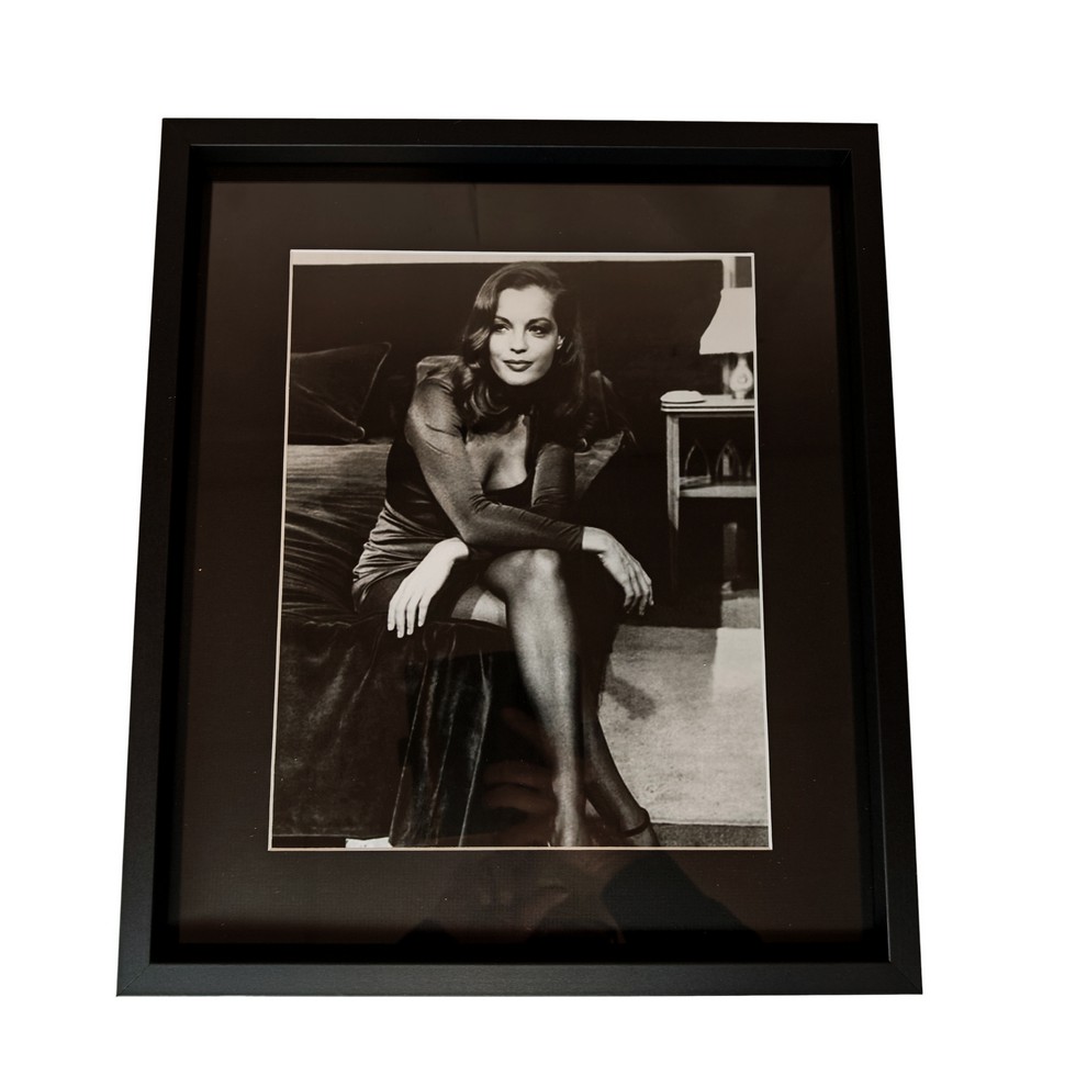 IMAGE ENCADREE ROMY SCHNEIDER CADRE NOIR 42.2 X 36.2 cm - Photo N°1