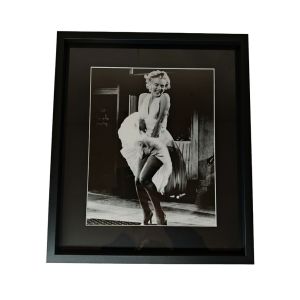 IMAGE ENCADREE MARILYN MONROE CADRE NOIR 42.2 X 36.2 CM