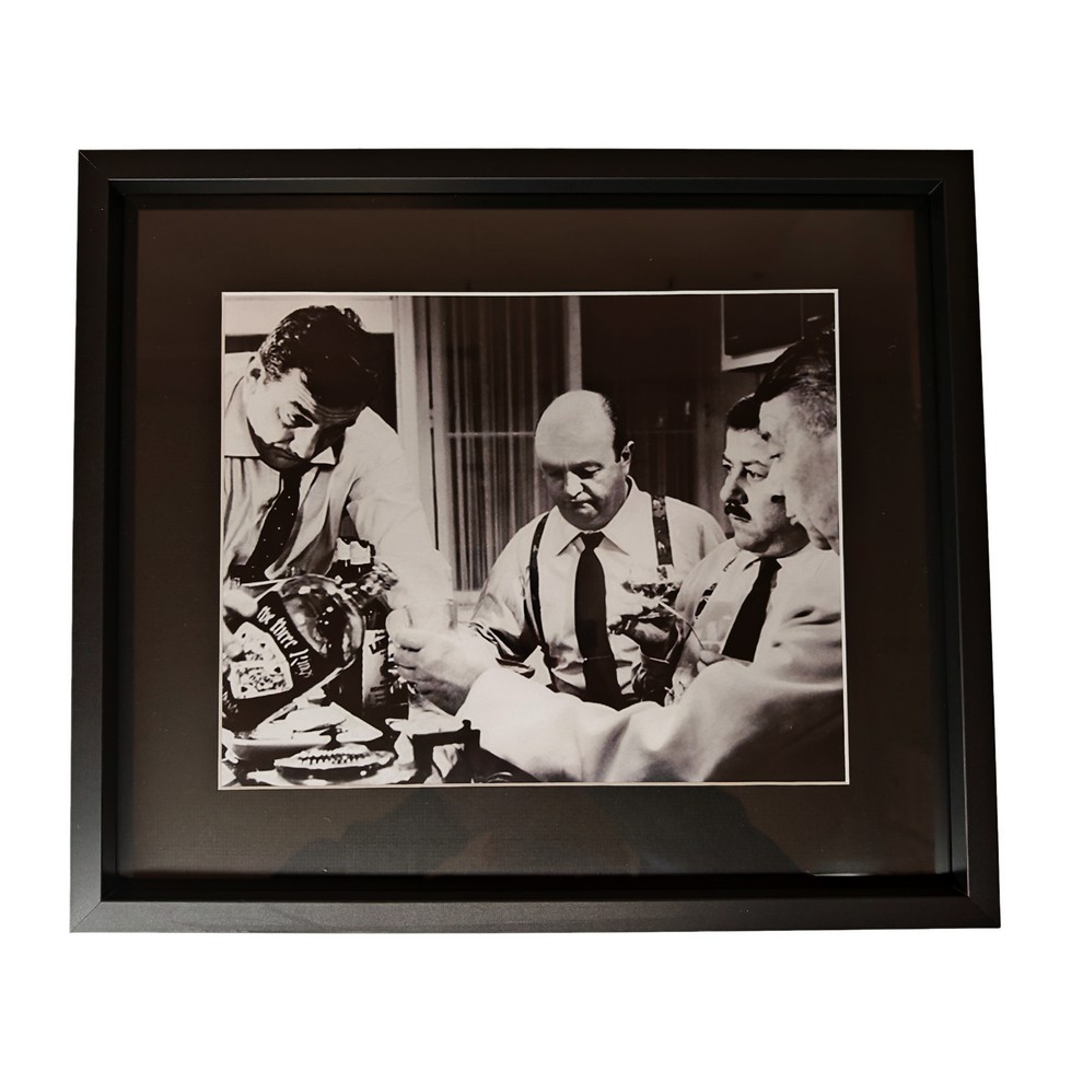 IMAGE ENCADREE LES TONTONS FLINGUEURS CADRE NOIR TUCSON 42.2 X 36.2 - Photo N°1