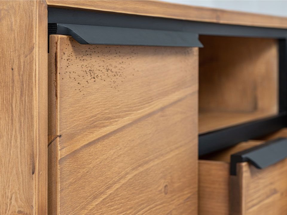 MEUBLE TV RETRO 2 P - 1T - 1 NICHE EN PIN MASSIF ET NOIR 140 X 55 X 40 cm - Photo N°3