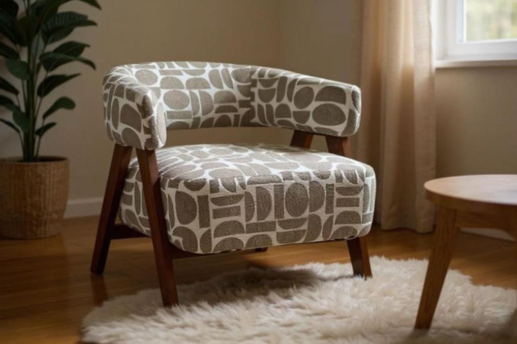 FAUTEUIL SCANDI STYLE ART DECO BOIS ET TISSU GEOMETRIQUE 63 X 71 X 65 CM - Photo N°3