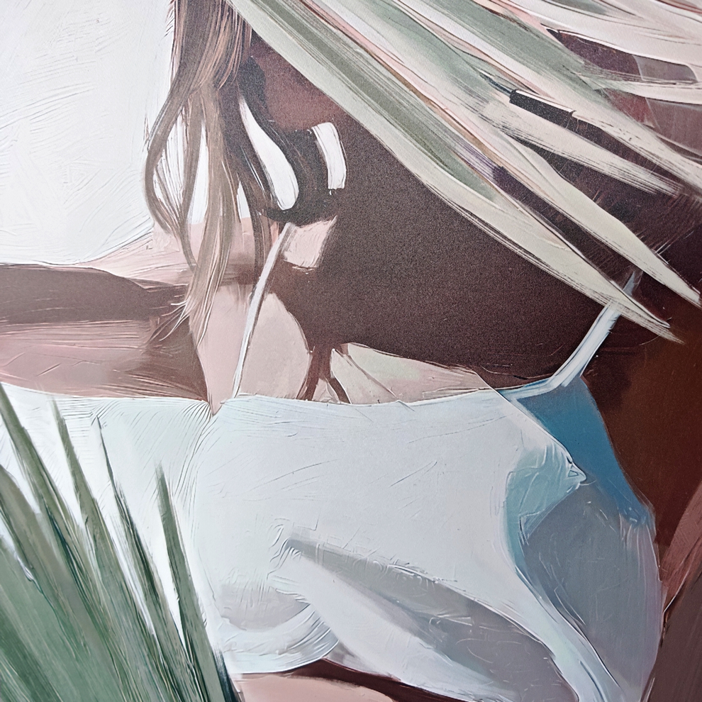 TABLEAU FEMME AU SOLEIL CACHE DERRIERE UNE FEUILLE DE PALMIER ORYA 46 X 66 CM - Photo N°3